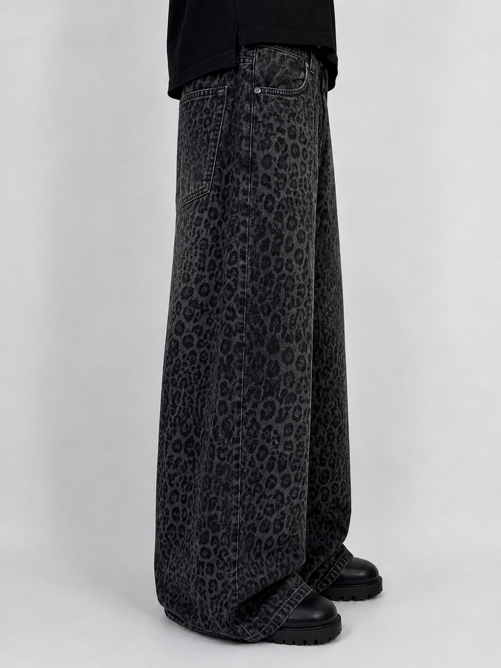 Mid Night Leopard Wide Leg